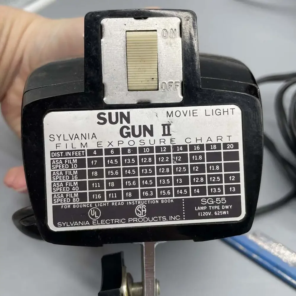Vtg  Sylvania Sun Gun II Movie Light SG-55  W Zoom Grip TL & Leather Case